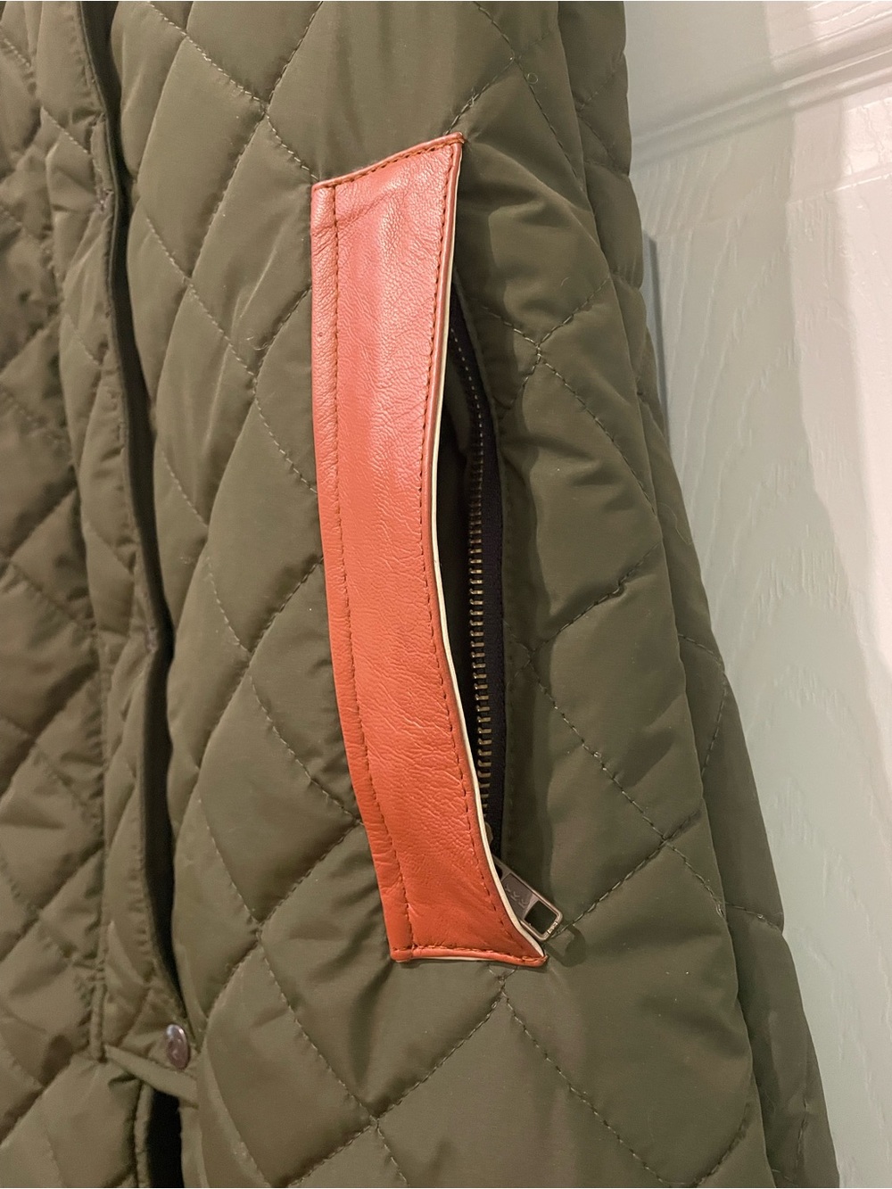 Atelier CG Quilted Olive Green Long Riding Vest, S NWOT - Picture 3 of 6